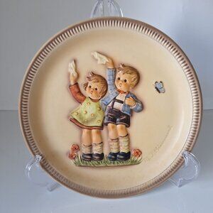 VINTAGE 1985 GOEBEL HUMMEL ANNIVERSARY DECORATIVE PLATE